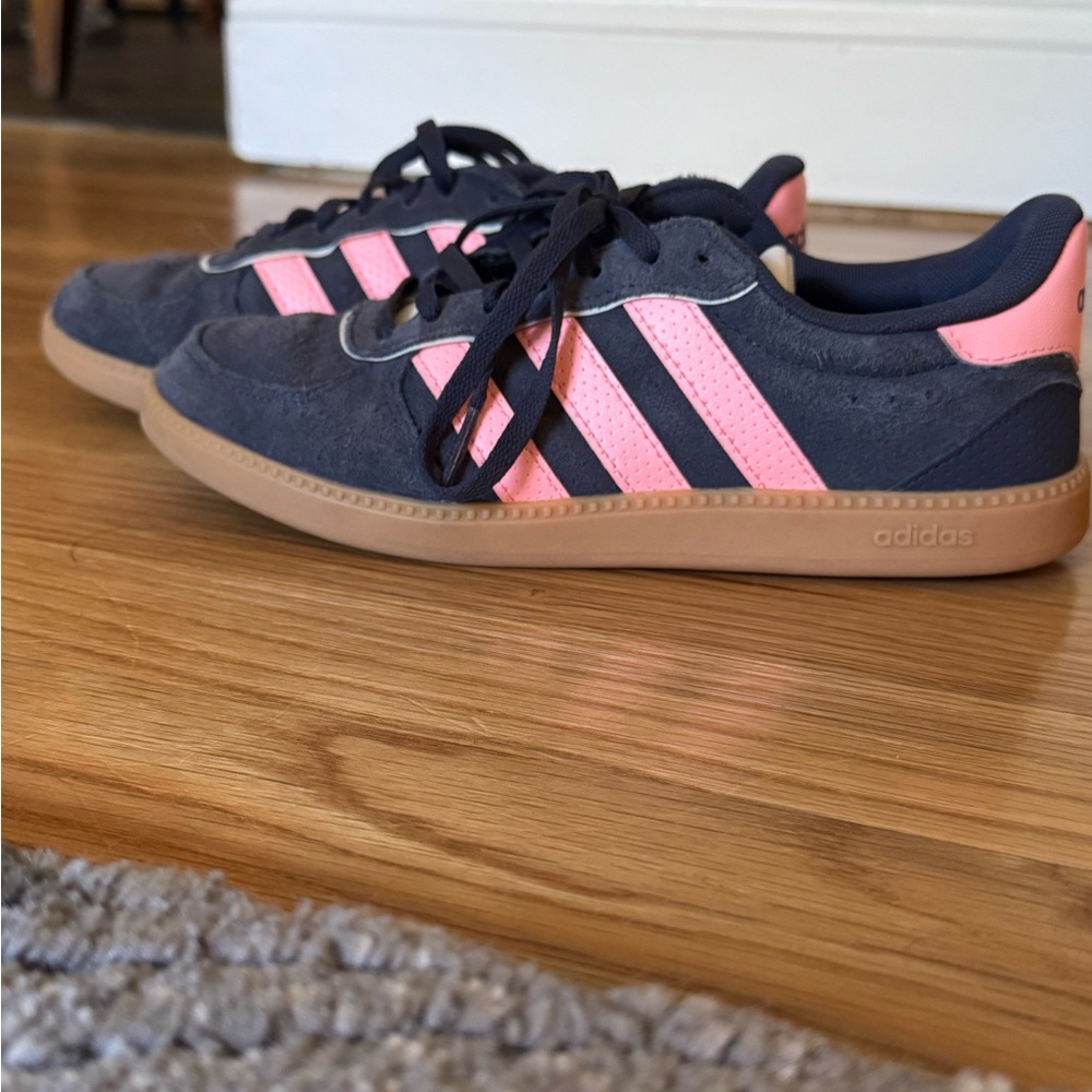 adidas Kids Sneakers in Navy Blue and Pink